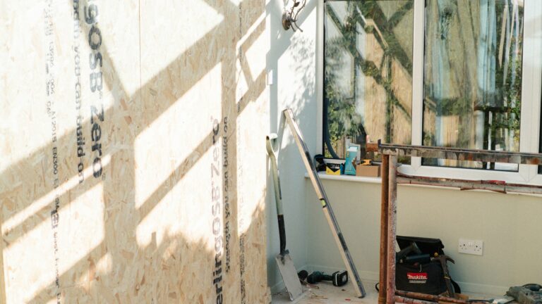 Entraxe solive sur plancher OSB: espacement selon épaisseur et portée